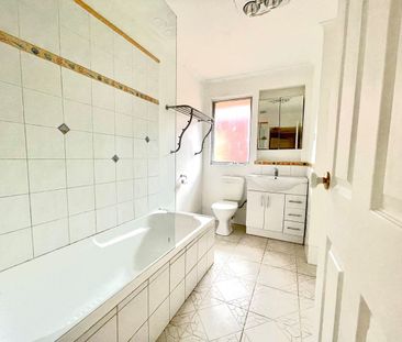 3 Bedroom Family home - Photo 3