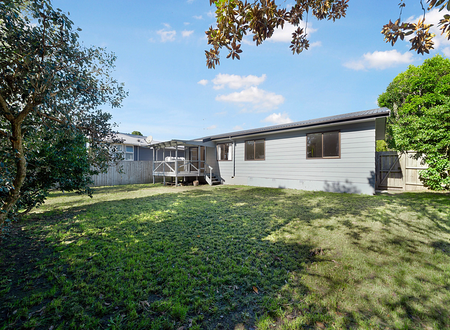 Sunny, Spacious Home in Te Atatu South – $500pw | - Photo 2