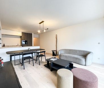 Mooi vernieuwd één slaapkamerappartement gelegen aan de zonnekant v... - Photo 3