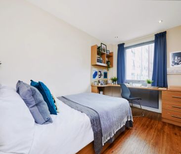 Silver En-Suite - Photo 3