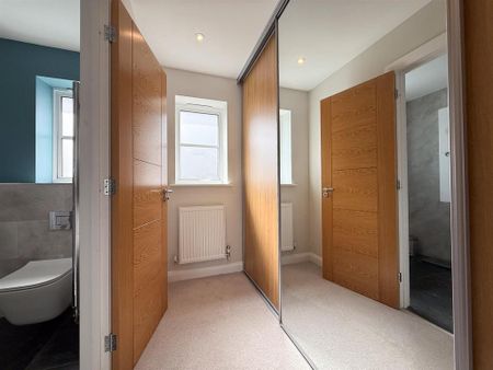 6 bedroom detached house to rent - Photo 5