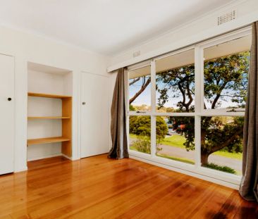 3 Bed, 1 Bath - Photo 5