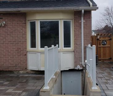 For Lease - 7102 Salme Drive, Mississauga, Ontario - Photo 6
