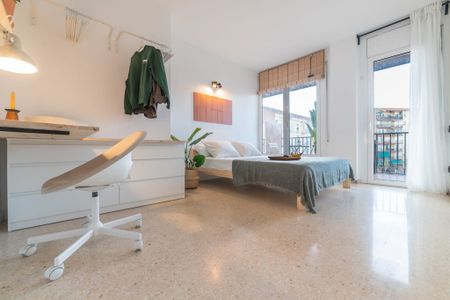 Carrer de Garcilaso, Barcelona, Catalonia 08027 - Photo 3