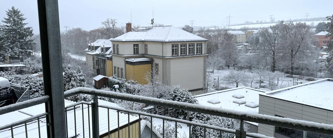 2-Zimmer-Wohnung in Kaitz/ Nähe Südhöhe - große Küche und großer Ost/Süd-Balkon ! - Photo 1
