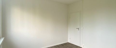 3-Raum Whg. mit umgebauter Küche/Fenster sowie HWR - Photo 1