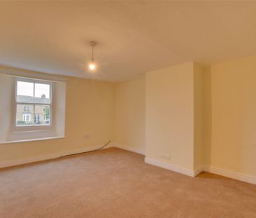 47, North Green, Staindrop, Darlington, County Durham, DL2 3JP - Photo 2