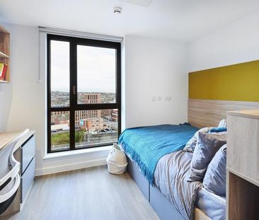 1 bedroom in a flat share to rent - Photo 5