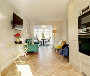 4 bedroom detached house to rent - Photo 6