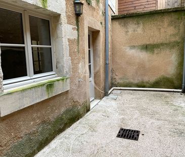 Location Appartement 2 pièces 42m² FONTENAY LE COMTE 85200 - Photo 5