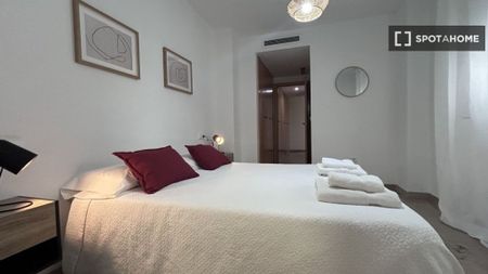 2 room luxury Flat for rent in Valencia, Spain - Photo 4