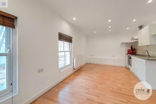 Studio to rent - Photo 1