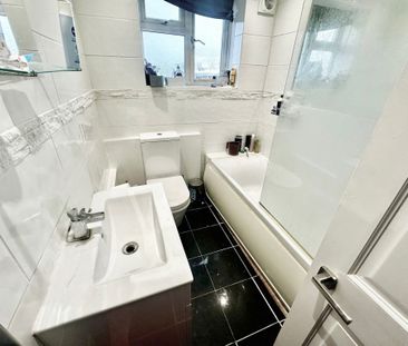 Castle Lane East, Bournemouth - Photo 6