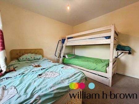 4 bedroom townhouse to rent - Photo 4