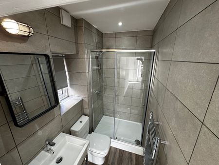 2 Bed Flat, Cotham Hill, BS6 - Photo 4