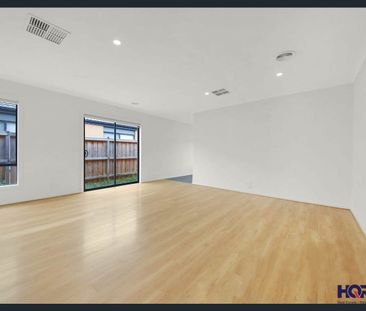 Modern Family Home in Wyndham Vale - Photo 2