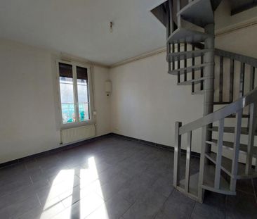 Location Appartement 2 pièces 45m² ELBEUF 76500 - Photo 2