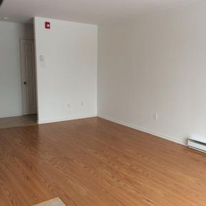 Grand 5 1/2 non fumeur au 3e étage - Photo 2