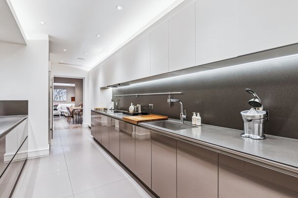 Exceptional Grade I Listed home on the edge of Regent's Park - Photo 1
