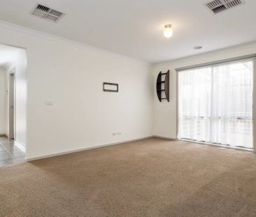 Space, Lifestyle and Comfort in a Prime Location - 1 CONNOLLY DRIVE... - Photo 1