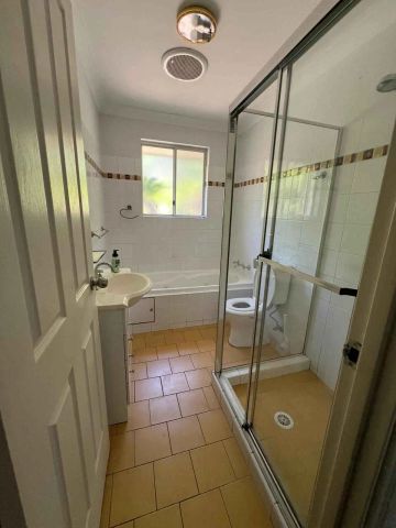 “Spacious 3-Bedroom Villa in the Heart of Baulkham Hills” - Photo 5