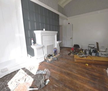 2 bedroom Flat in Towers Flat 3, Leeds - Photo 5