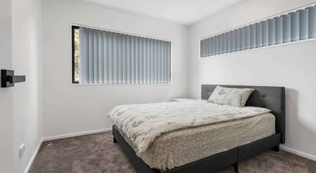 Spacious 4-Bedroom Family Home for Rent! - Photo 4