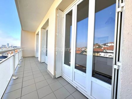 Location Appartement 3 pièces 55 m2 à Clermont-Ferrand - Photo 3