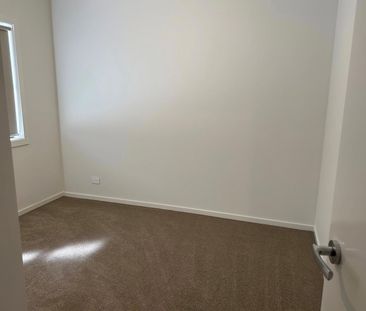 LOVELY 3 BEDROOM HOME - Photo 3