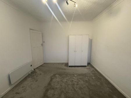 2 bedroom maisonette to rent - Photo 2