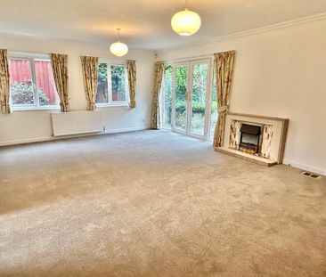 3 bedroom Spacious Three Bedroom Property to rent - Photo 1