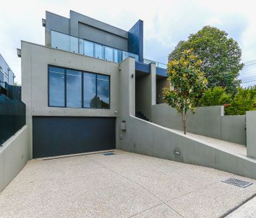 Large Town House with City views - Photo 4