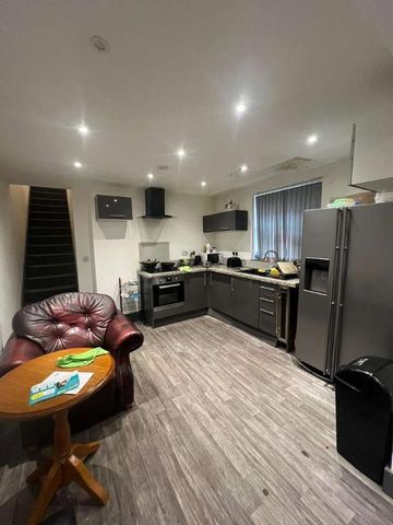 Eccles, M30 - Photo 3