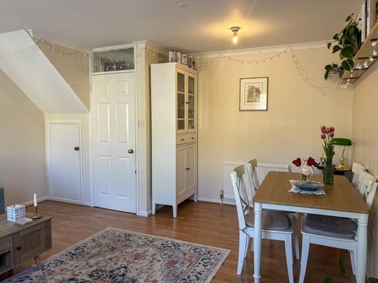 2 bedroom terraced house to rent - Photo 1