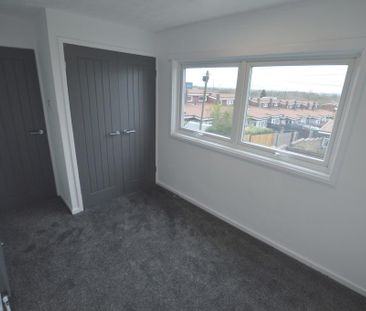 3 bedroom end of terrace house to rent - Photo 1
