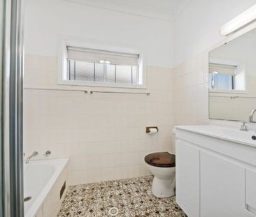 Fantastic Three Room House On Prime Fringe of Parramatta CBD - Photo 5