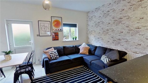 6 bedroom house to rent - Photo 1