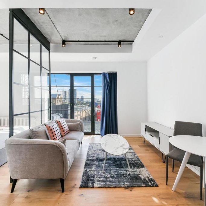 Studio to rent - Photo 1