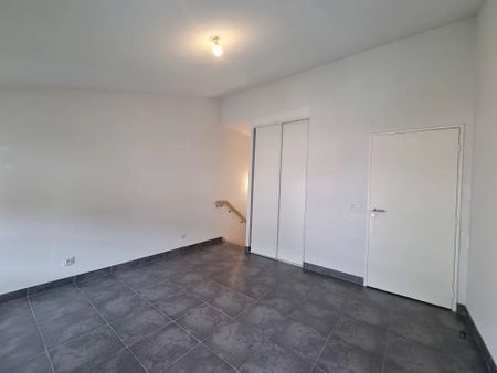 Location Appartement 2 pièces 37m² NICE 06000 - Photo 3