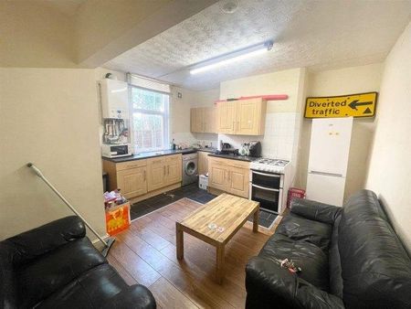 4 bedroom house share to rent - Photo 5