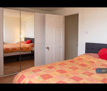 2 bedroom maisonette to rent - Photo 6