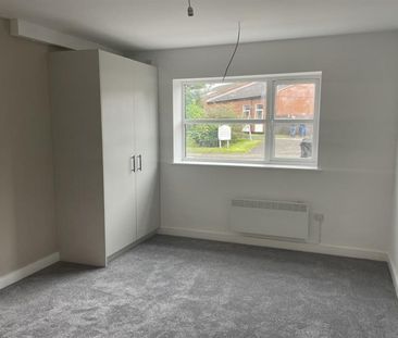 1 Bedroom Apartment To Let - Photo 2