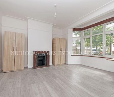 3 bedroom terraced house to rent - Photo 4