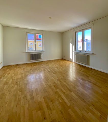 Hallströmsgatan, Eskilstuna - Photo 3