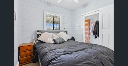 Charming Family Home - Photo 4