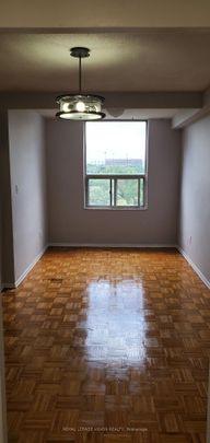 1202 20 Edgecliff Golfway - Photo 1