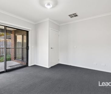 Get Into Post Position For This One! - Photo 5