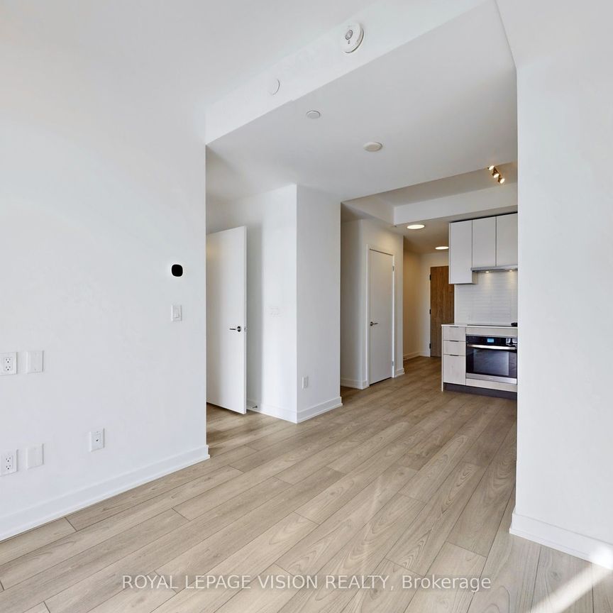 1007 The Queensway Way #714 - Photo 1