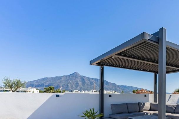 Luxury Villa for rent in Nueva Andalucia, Spain - Photo 1