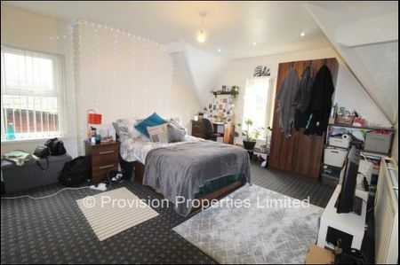 10 Bedroom Student Houses Headingley Leeds - Photo 3